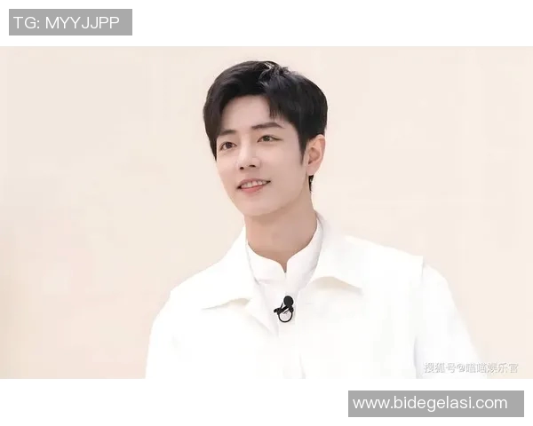 肖战与足球明星的精彩对决：谁能在球场与舞台上赢得更多掌声与荣耀